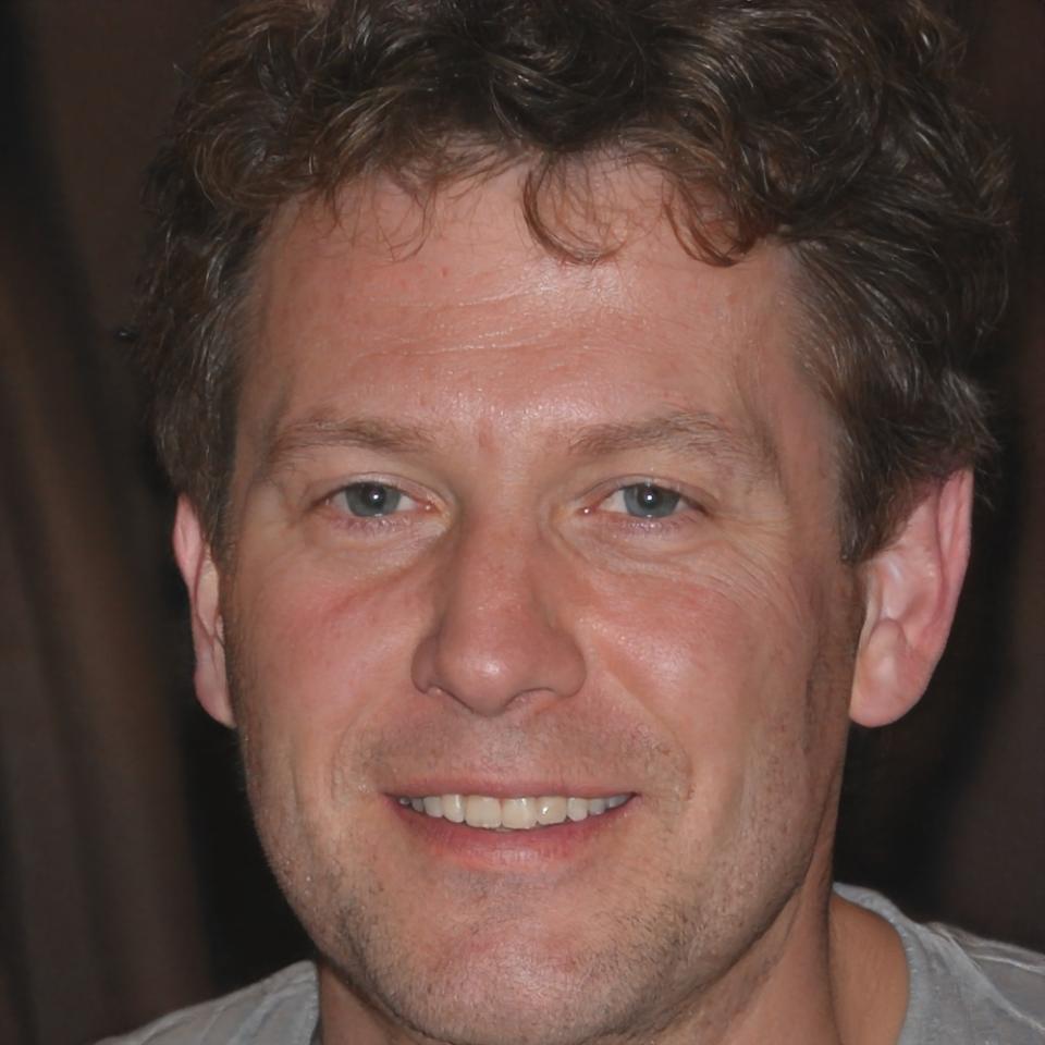 Portrait of Desmond Thorne, founder of regional logistics coordination service